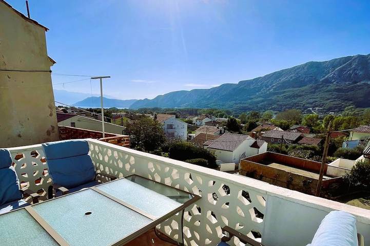 Ferienhaus für 8 Personen, mit Balkon - 1