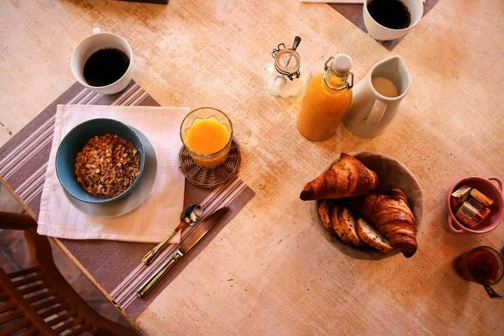 Location de vacances pour 2 personnes, avec piscine ainsi que vue et jardin à Caumont-sur-Durance - 2