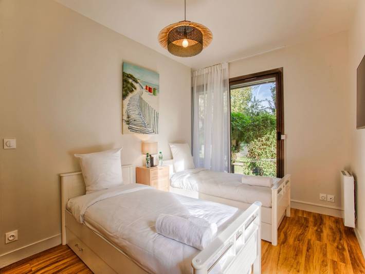 Ganze Wohnung, Hervorragendes 2-Bett mit großem privaten Garten in Tourgéville, Lisieux und Umgebung