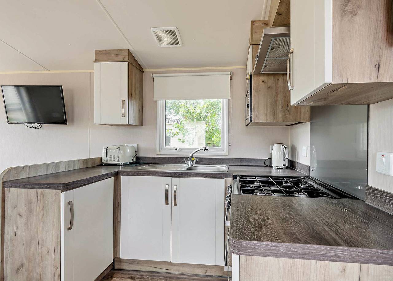 Silver 3 Caravan, slps 8, ensuite, decking in Camber Sands, Camber