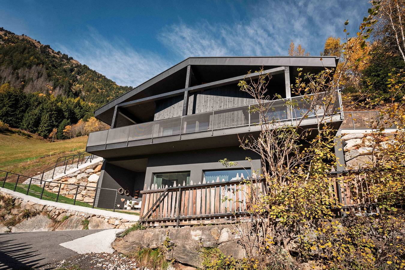 Chalet 'Bergchalet A N D E R S' mit Bergblick, privater Terrasse und Wlan in St. Martin in Passeier, Texelgruppe