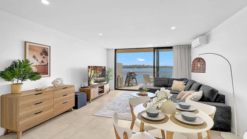 Holiday letting for 2 people, with pool and balcony/terrace in Batemans Bay