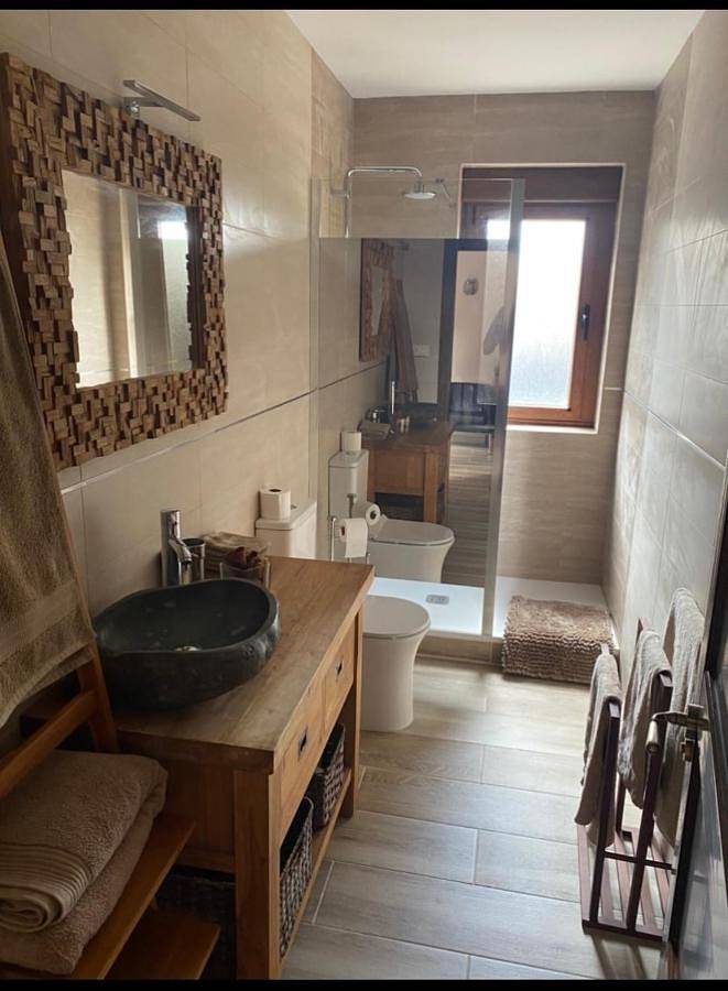 Casa rural para 8 personas, con jardín además de vistas y piscina, Se admiten mascotas en Cervera de Pisuerga - 2