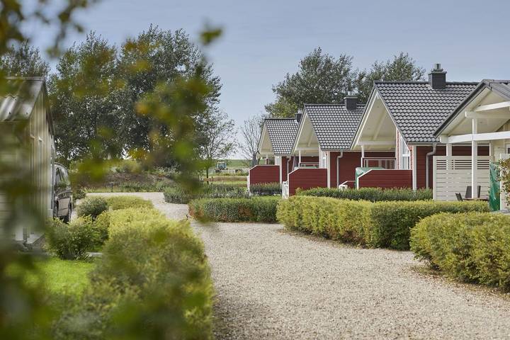 Ferienhaus für 4 Personen, mit Whirlpool und Terrasse sowie Garten und Sauna in Hedwigenkoog