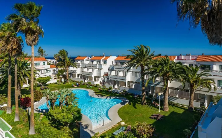 Apartamento de vacaciones para 10 personas, con piscina y sauna además de jardín y terraza - 1