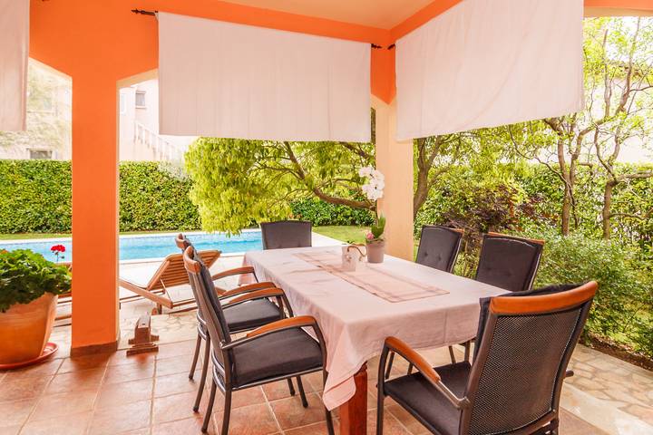 Ferienhaus für 6 Personen, mit Terrasse und Garten in Peroj - 4