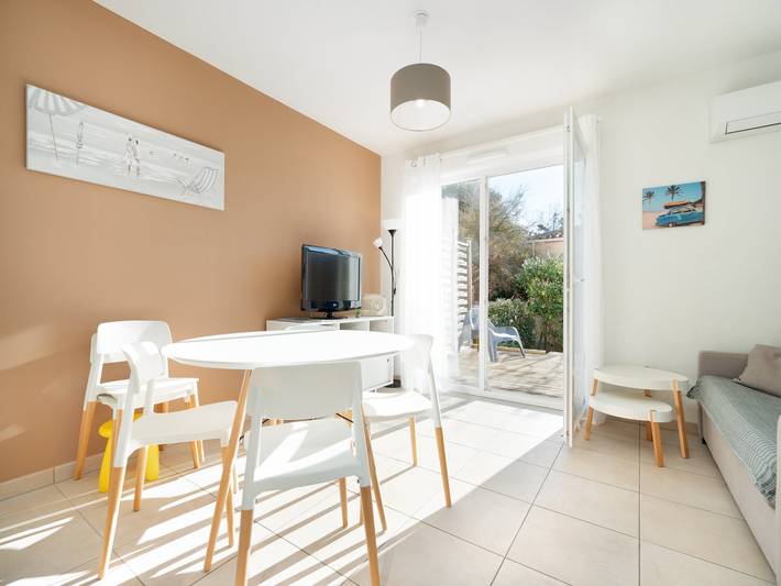 Ferienhaus für 6 Personen, mit Terrasse und Garten sowie Pool in Sérignan