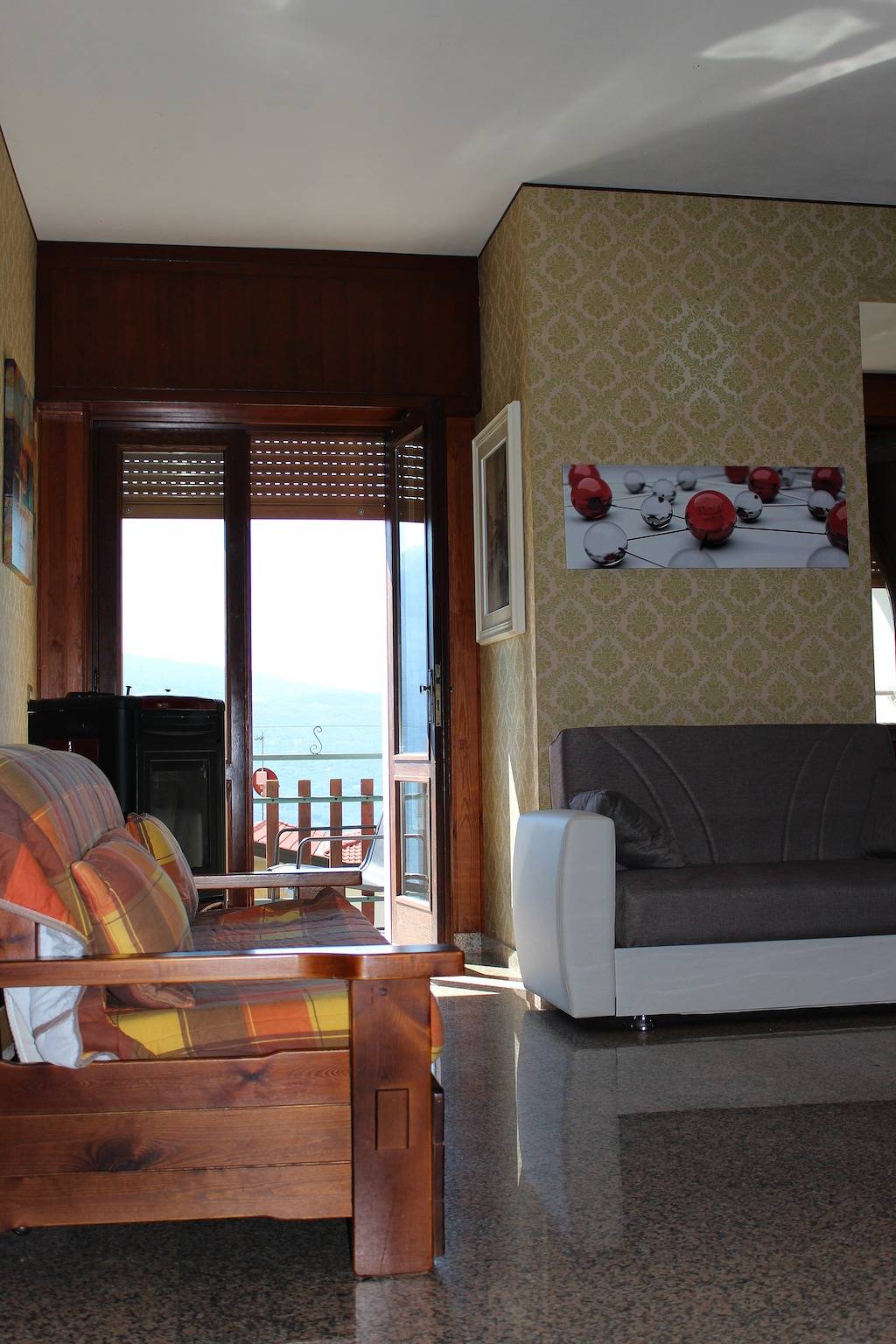 Gemütliche 90 m² Wohnung in Tignale mit Pool, Garten, Terrasse, Parkplatz und Wlan in Tignale, Gardasee-Berge