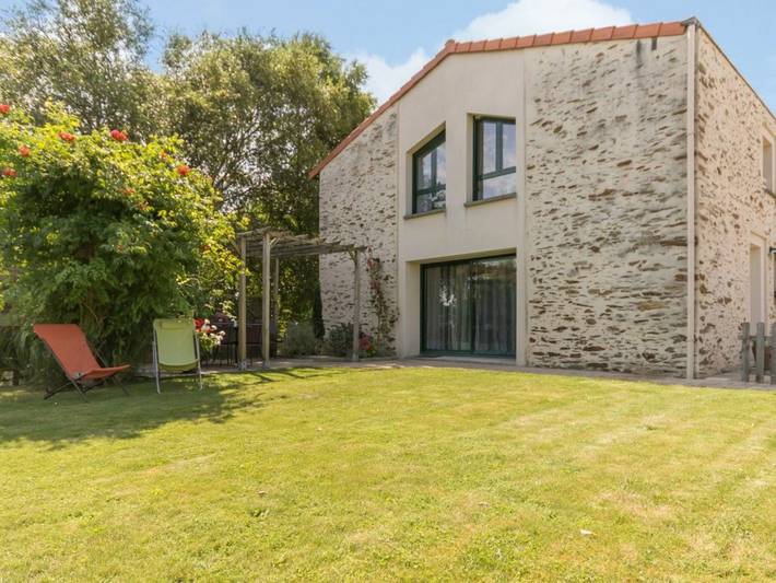 Gîte pour 6 personnes, avec Terrasse et Jardin