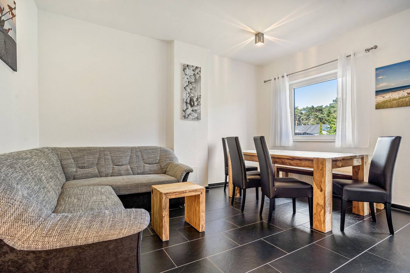 Appartement entier, Grande appartement de vacances avec terrasse privée et sauna in Trassenheide, Usedomer Norden