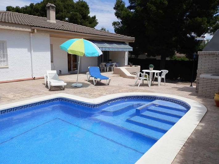 Villa für 8 Personen, mit Ausblick und Terrasse sowie Garten in Tarragona Provinz - 2