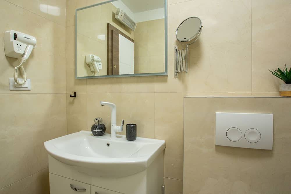 Ganze Wohnung, Waterfront room Toni in Stobrec, Split-Dalmatien