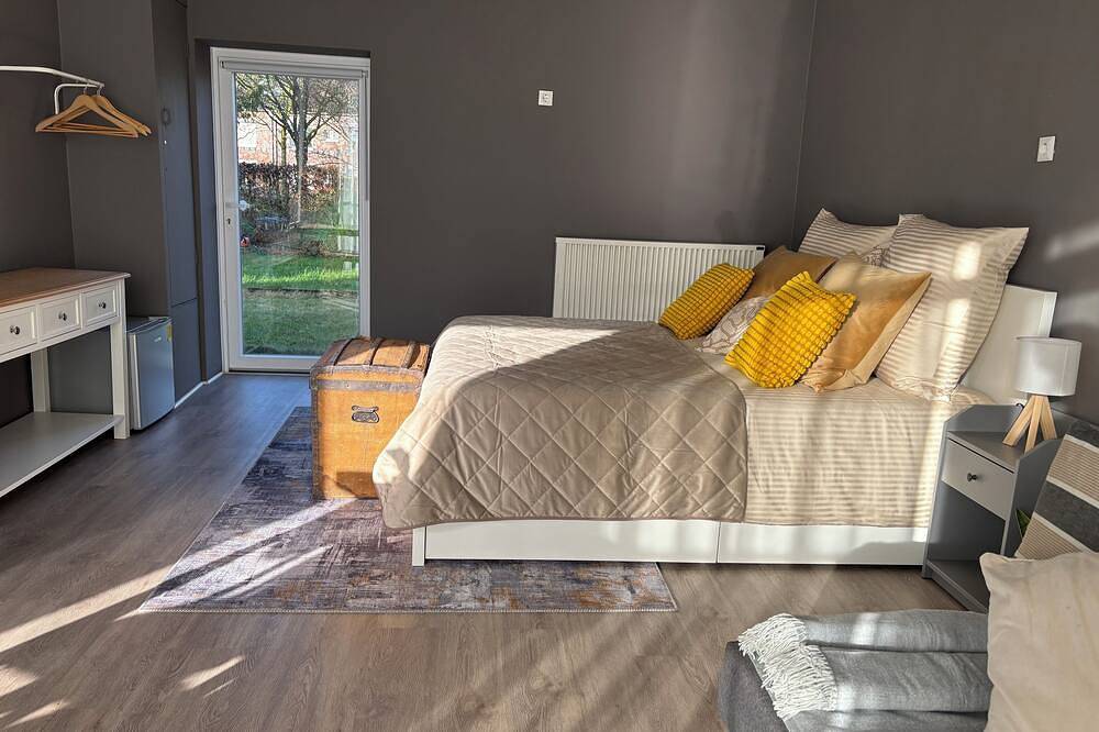 Authentic Travellers Suite in Meerbusch, Düsseldorf region