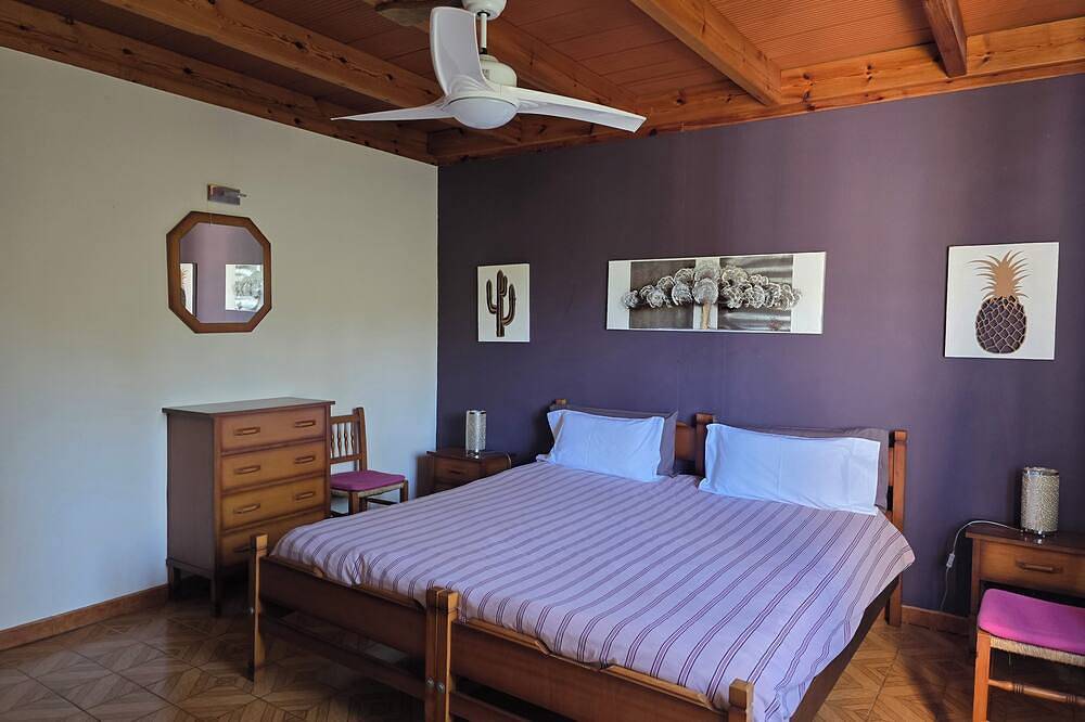 Apartamento entero, Junto Al Mar apartamento en una casa grande con piscina de agua salada in Cala Murada, Manacor