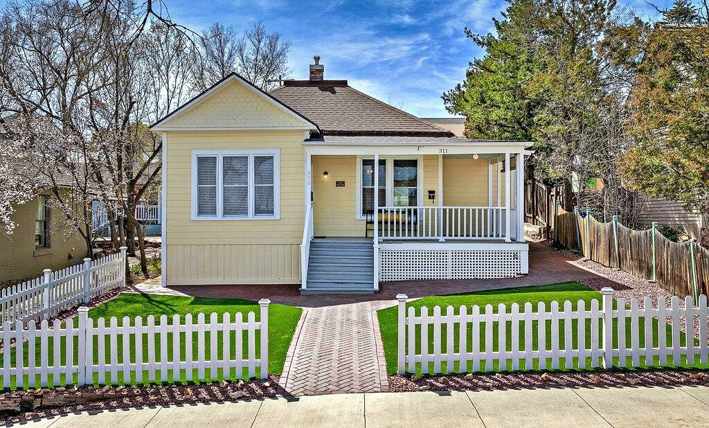 2 blocks to Downtown Square ! in Prescott, Yavapai County