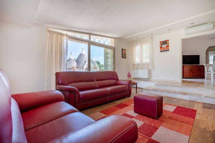 Holiday Home 'Villa Trullo Ulivo' with Private Pool, Wi-Fi and Air Conditioning in Carovigno, Salento