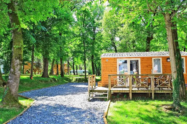 Camping für 6 Personen, mit Pool und Sauna sowie Terrasse in Midi-Pyrenäen - 2