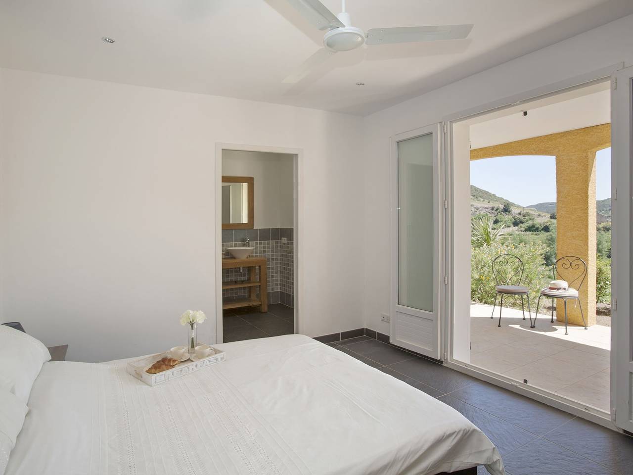 Villa Roquebrun con piscina in Roquebrun, Region de Béziers