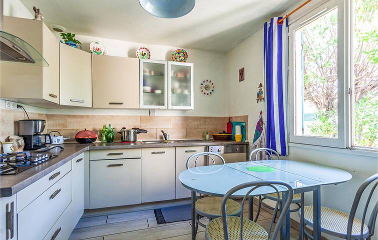 Location de vacances pour 7 personnes, avec terrasse à La Crau - 4