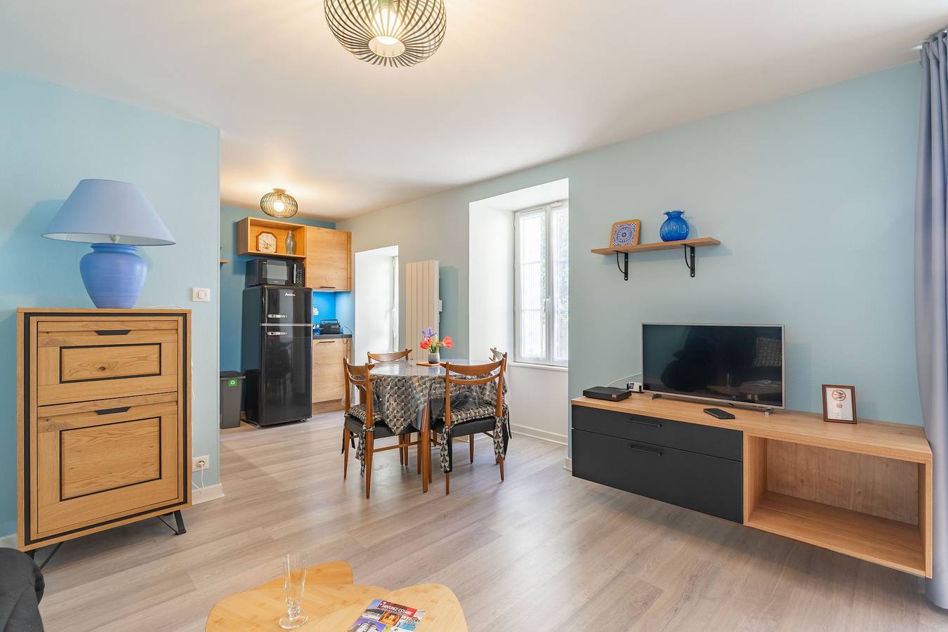 Ganze Wohnung, Möblierte Wohnung in kleinem Stadthaus im Zentrum zu vermieten in Jonzac, Jonzac und Umgebung