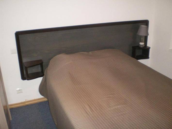 Hôtel pour 2 personnes, avec Terrasse ainsi que Jardin et Piscine à Le Nayrac - 2