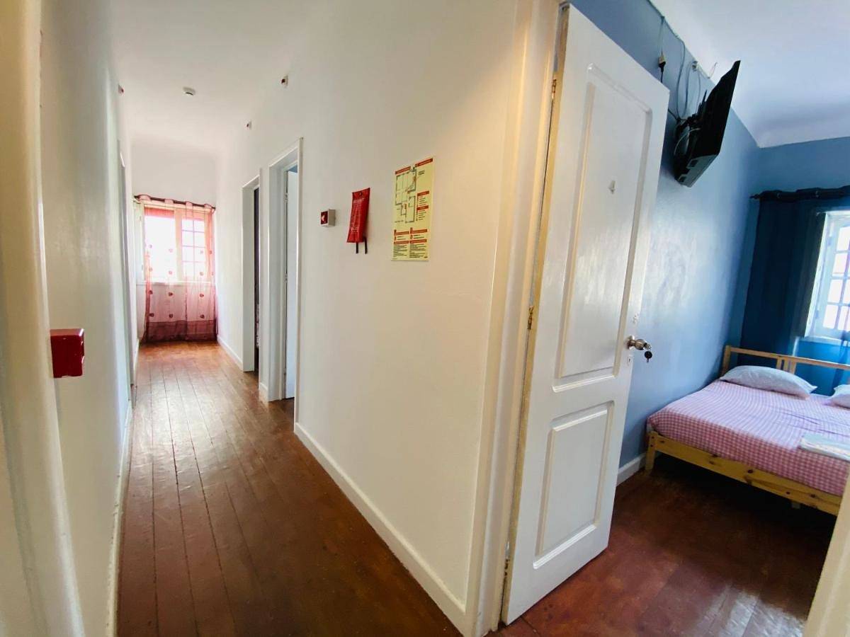 Triple Room with Shared Bathroom in Aveiro, Distrito de Aveiro