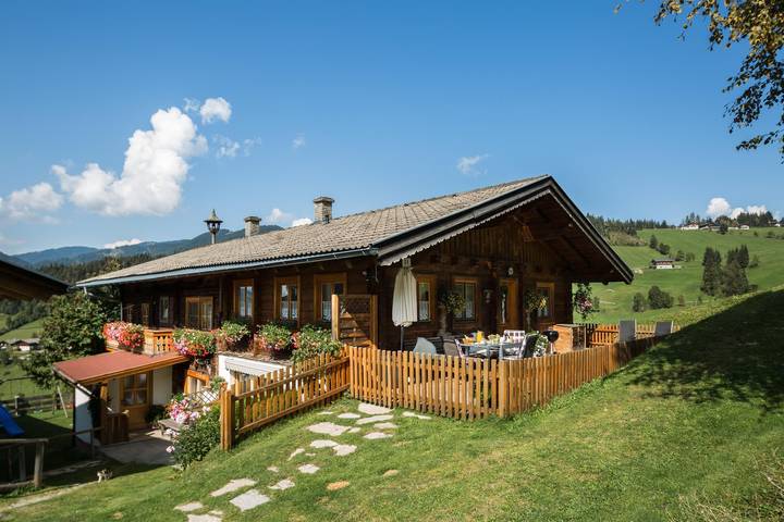 Hütte für 15 Personen, mit Sauna und Garten sowie Pool, kinderfreundlich in Wagrain - 2