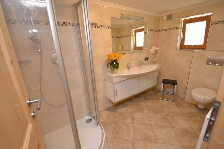 Chalet für 15 Personen, mit Garten und Sauna sowie Whirlpool in Kaltenbach - 4