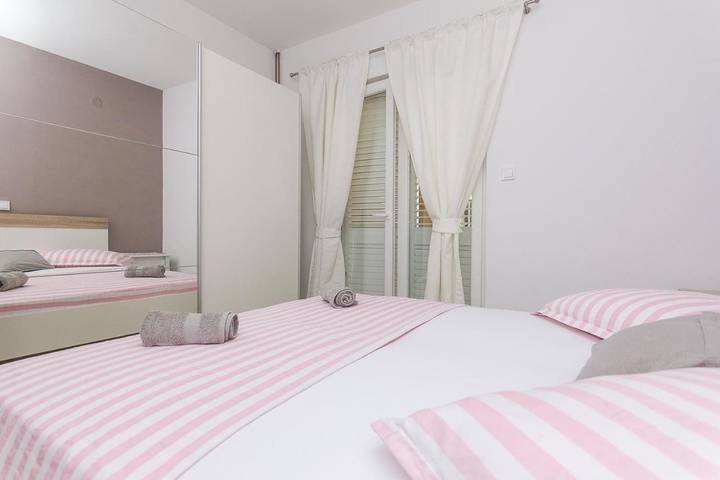 Maison d’hôte pour 8 personnes, avec jardin et balcon à Makarska - 2