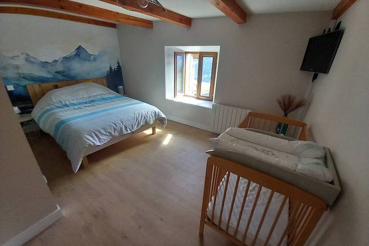 Location de vacances pour 10 personnes, avec jardin et terrasse à Saint-André (Savoie) - 2