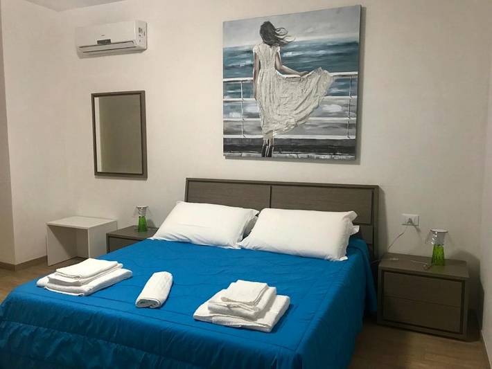 Chambre d’hôte pour 3 personnes, avec balcon et vue à Torre Dell'orso - 2