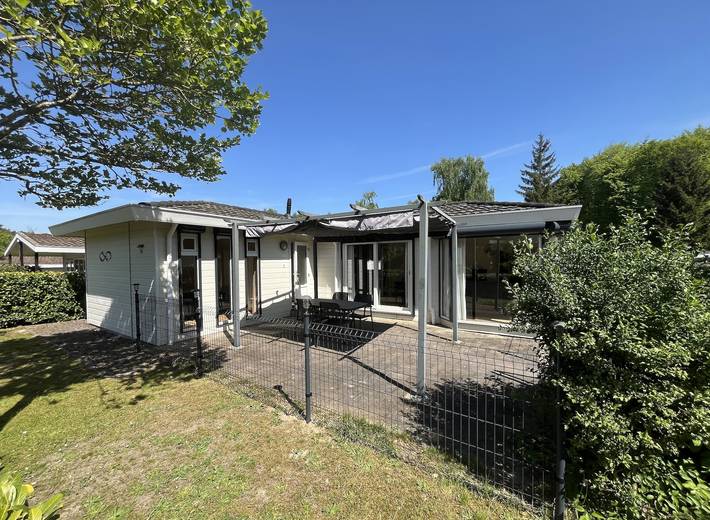Ferienhaus für 4 Personen, mit Balkon/Terrasse und Terrasse sowie Garten in Brunssum