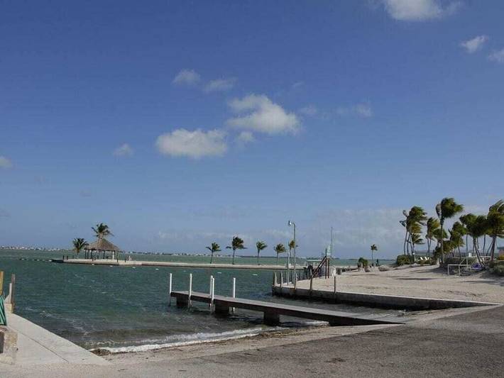 Vacation rental for 6 people, with terrace and pool in Cudjoe Key