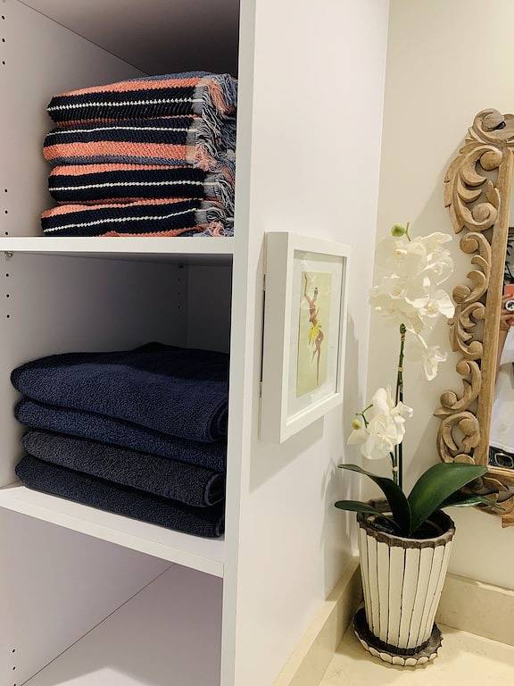 Blue Door Bungalow. in Montecito, Santa Barbara County