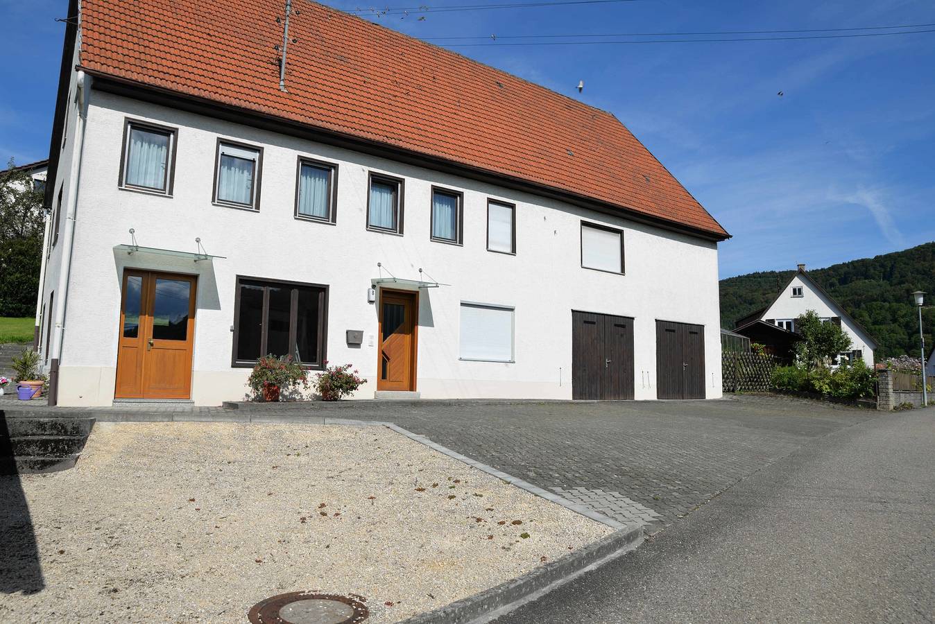 Ganze Wohnung, Apartment '90 qm' mit gemeinsamer Terrasse und Wlan in Laufen an der Eyach, Albstadt