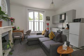 Cottage for 4 People in Bournemouth, South West England, Photo 2