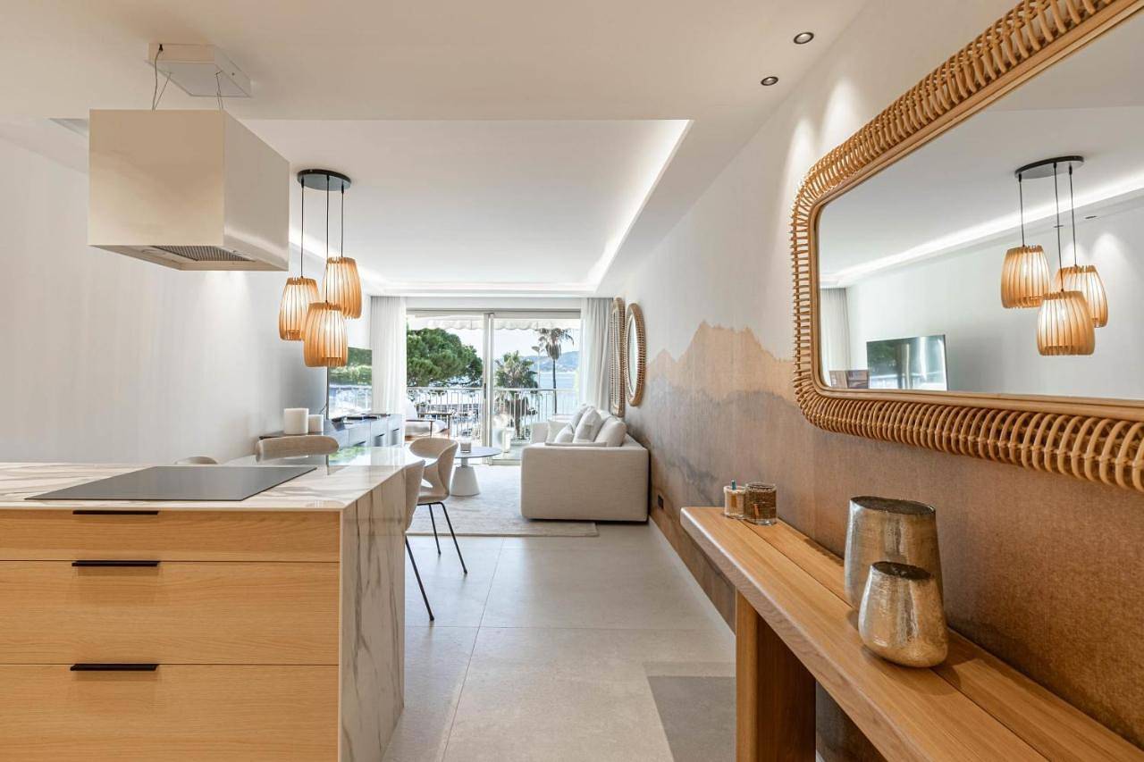 Appartement entier, Ref 1979 - Cannes Palm beach- Sea view apartment for rent in Cannes, Côte méditerranéenne (France)