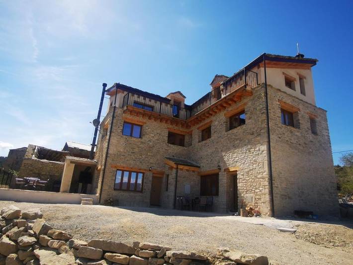 Casa rural para 14 personas, con Balcón y Terraza además de Jardín y Vistas en Provincia de Huesca - 2