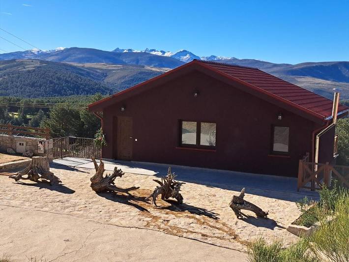 Casa rural para 4 personas, con Balcón y Terraza además de Jardín y Vistas en Navacepedilla de Corneja