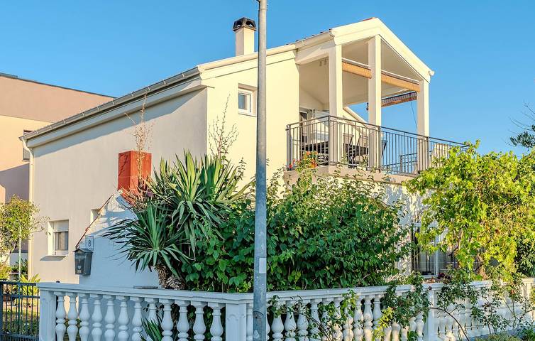 Ferienwohnung für 6 Personen, mit Terrasse in Nin - 2