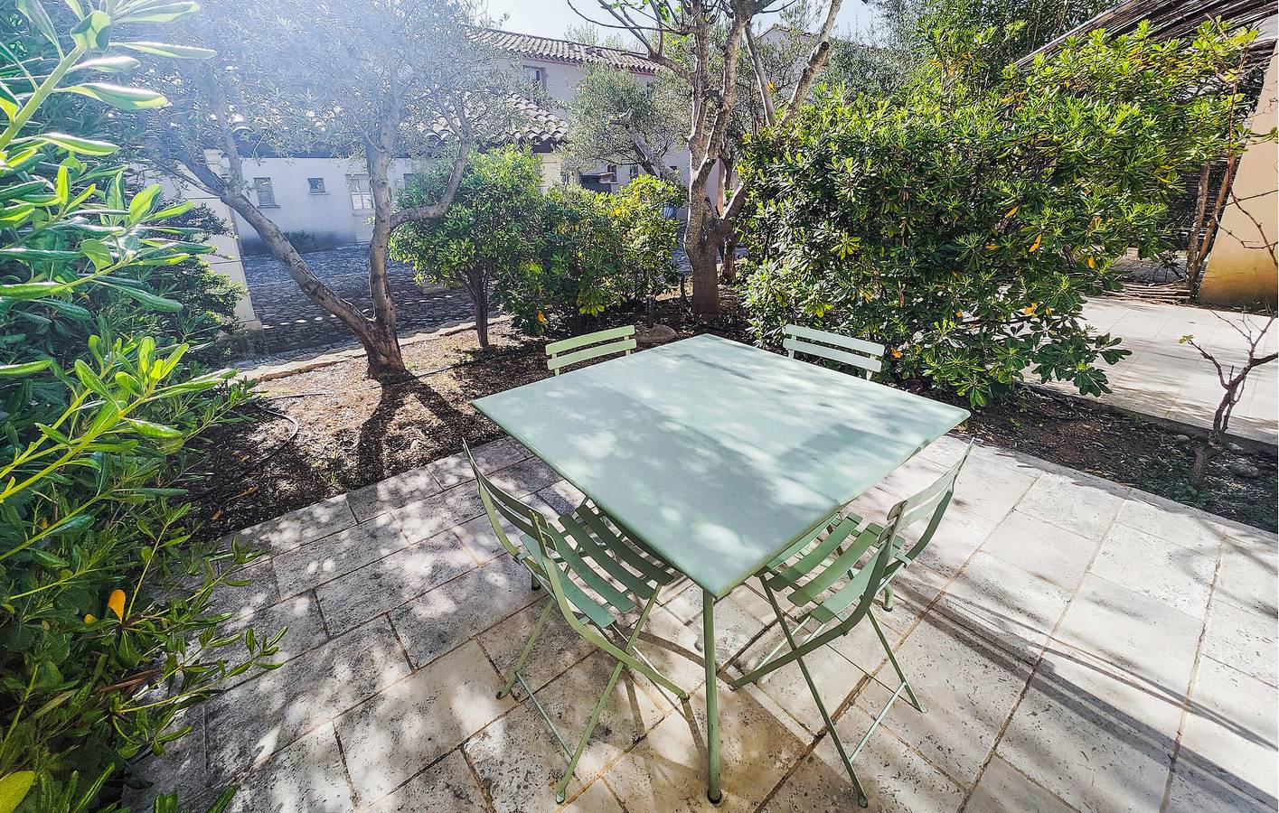 Moderne Ferienwohnung mit Garten und Parkplatz, 300m von Saint-Laurent Zentrum in Saint-Laurent-de-la-Cabrerisse, Narbonne und Umgebung