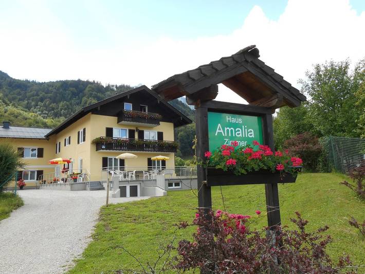 Ferienwohnung für 2 Personen, mit Balkon und Terrasse sowie Garten in Strobl