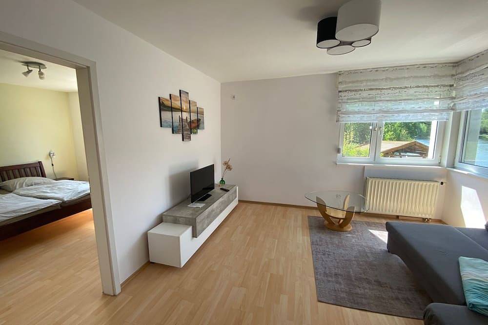 Ganze Wohnung, Holiday apartment \"Seewohnung\" in a holiday home - directly on the lake in Motzen, Mittenwalde