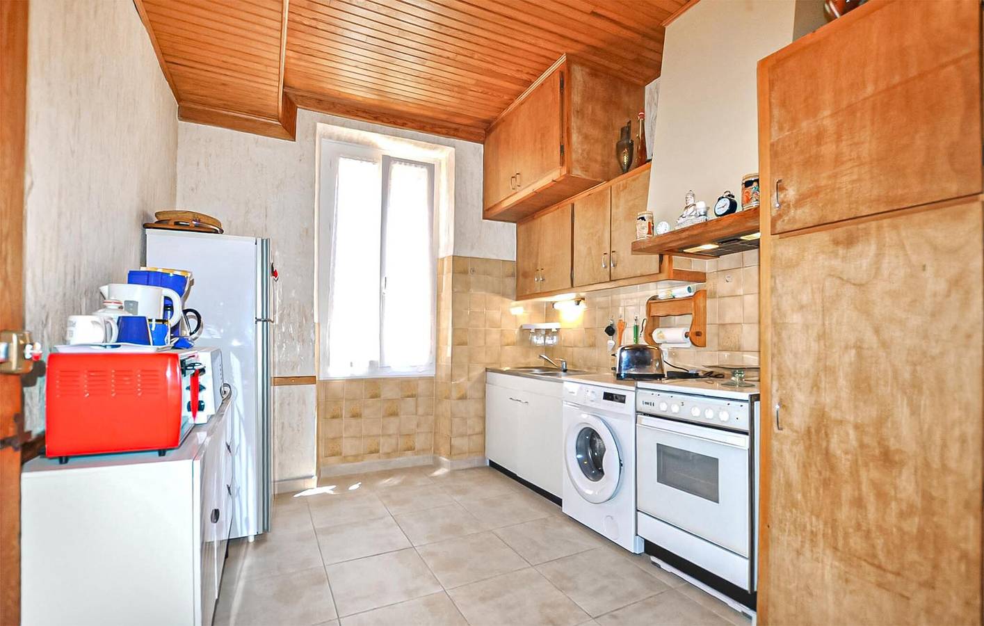 Appartement confortable au bord de la mer avec parking, chauffage et cuisine in Côte Vermeille, Port-Vendres
