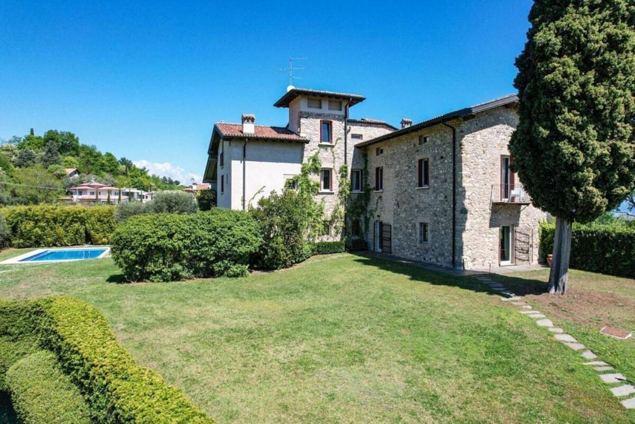 Villa Garda Design - Luxury Villa with Private Pool in Padenghe sul Garda, Prealpi Gardesane