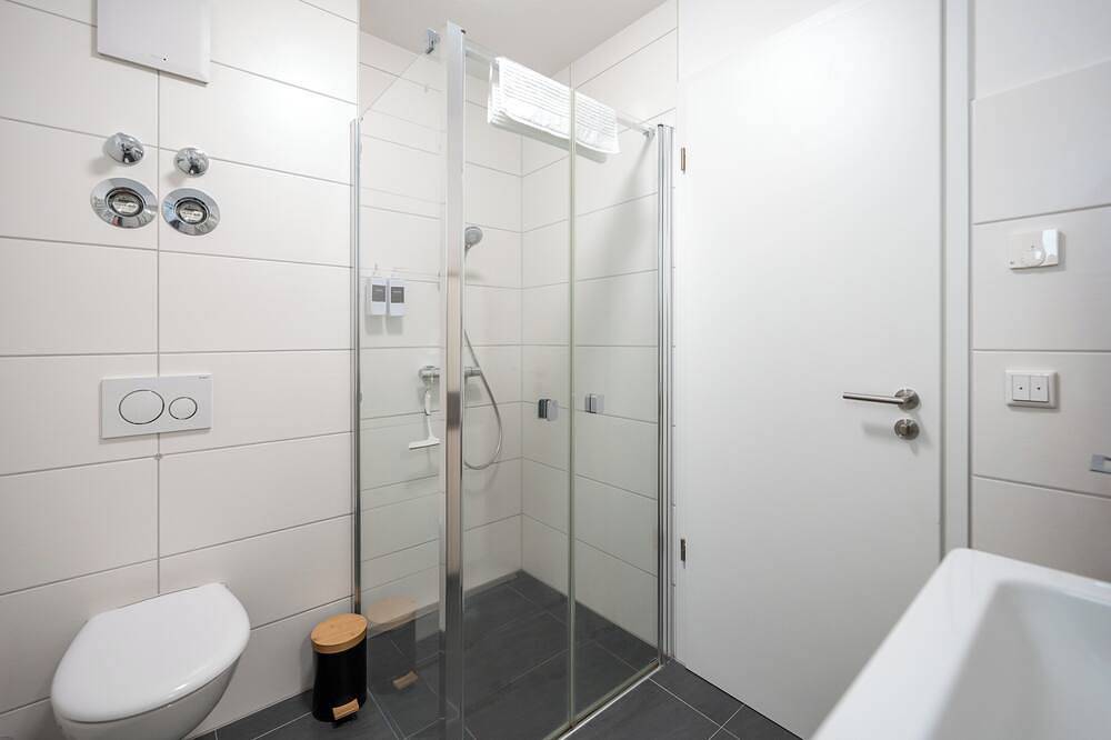 Ganze Wohnung, 2 Zimmer | frei parken | Balkon | nähe Uniklinik in Gießen, Lahntal