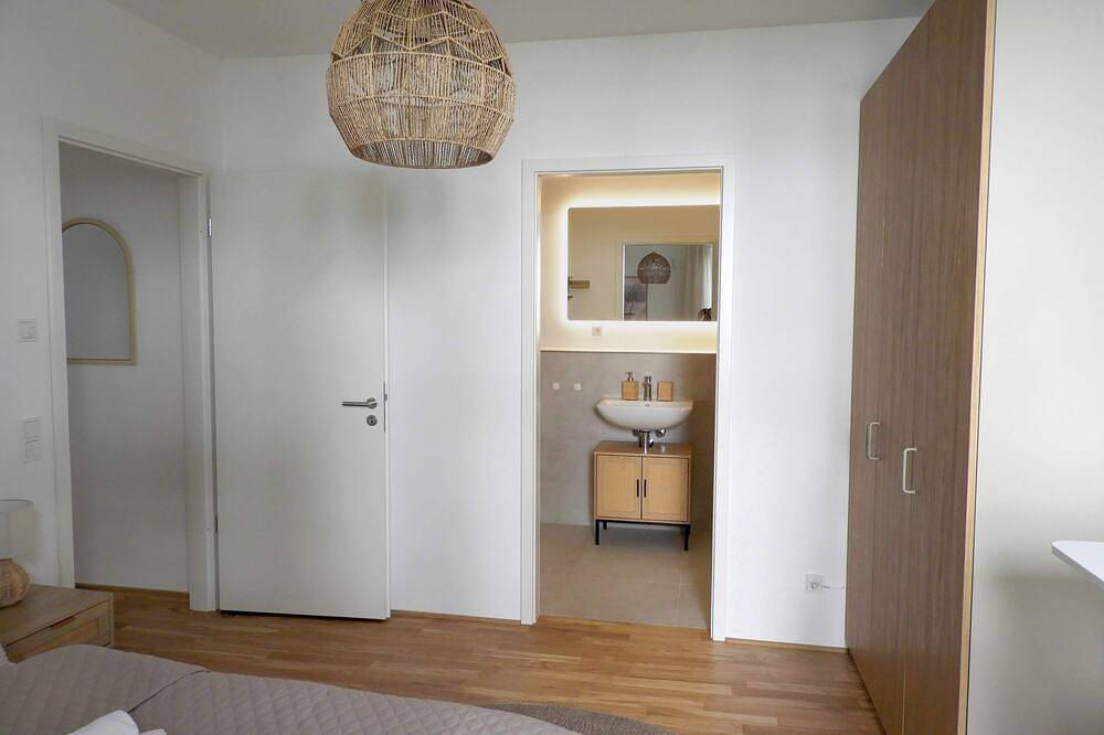 Ganze Wohnung, Luxuriöses 4-Zimmer-Apt im Boho-Stil I Top-Lage I Familienfreundlich I Terrasse I Großer Garten I Küche I Netflix I Kostenloser Parkplatz I 105 m2 in Eltville, Eltville am Rhein