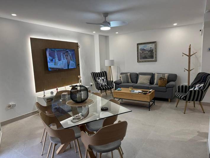 Apartamento de vacaciones para 5 personas, con vistas y balcón, Familias con niños - 1