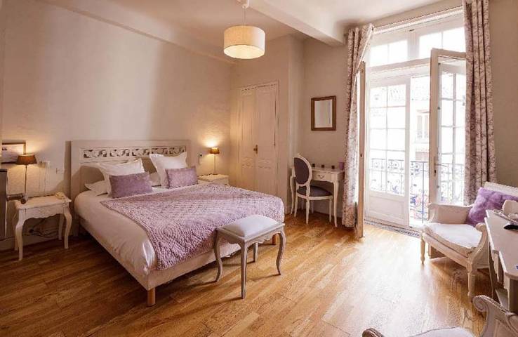 Hôtel pour 2 personnes dans Arenes De Nimes - 2