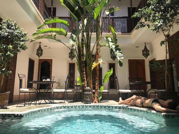 Riad pour 3 personnes, avec piscine ainsi que vue et terrasse dans Ajarif